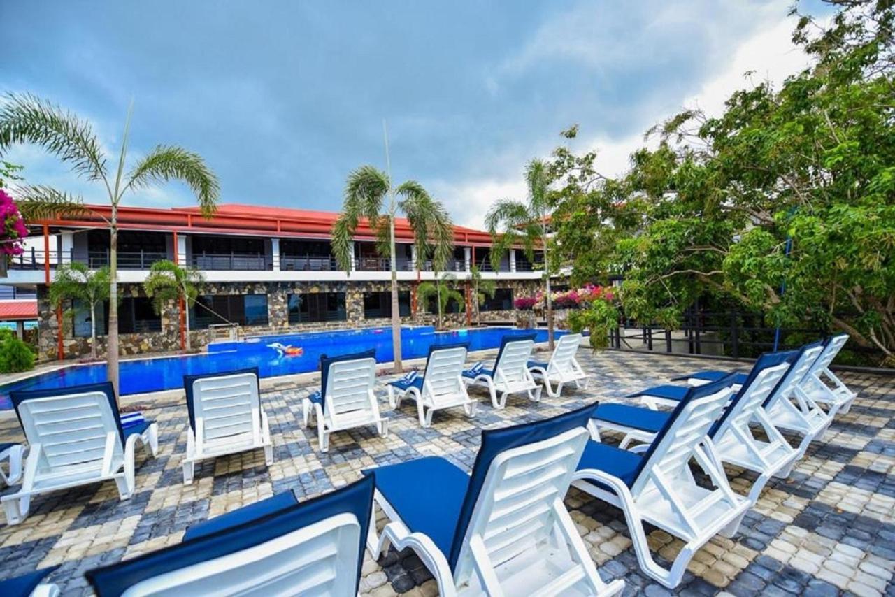 Centauria Wild Hotel Udawalawe Exterior photo