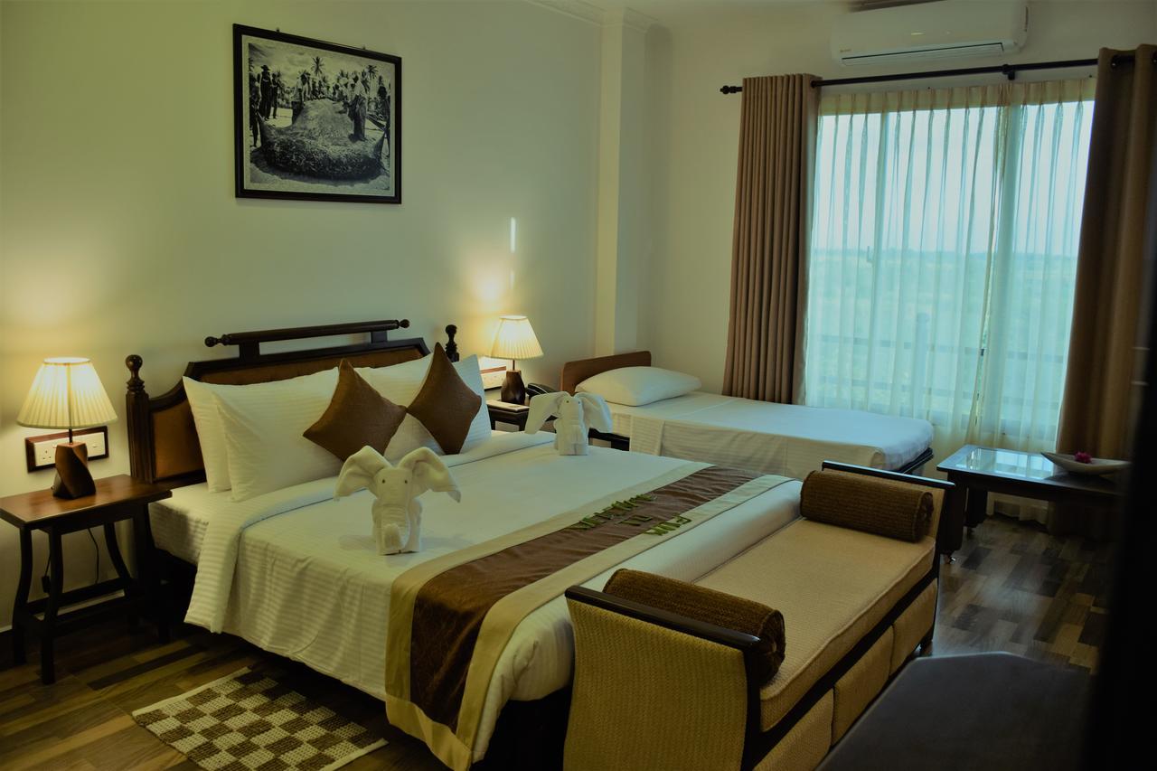 Centauria Wild Hotel Udawalawe Exterior photo